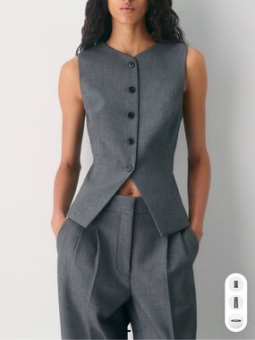 Wilfred Regal Vest